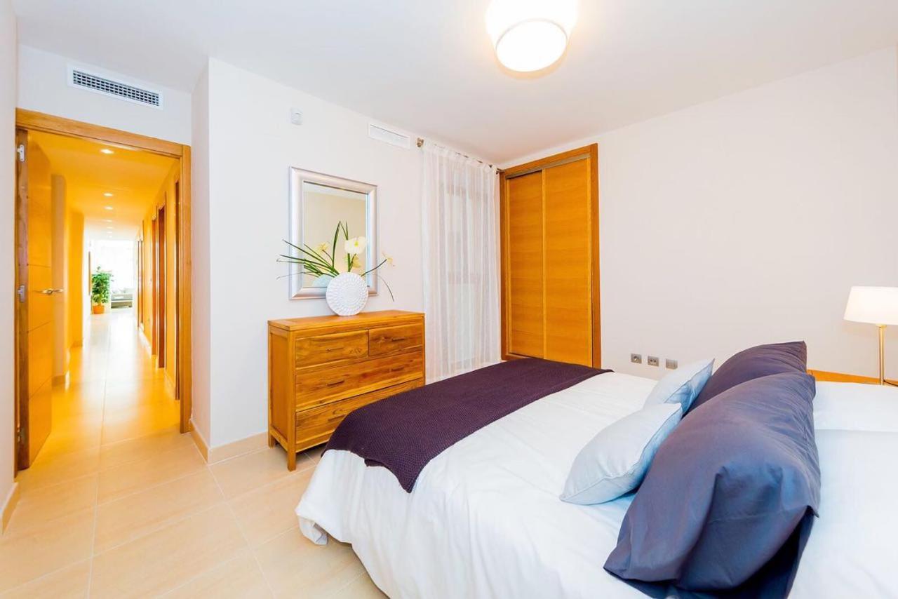 Шикарная Квартира На Первой Линии -Luxury Apartment On The First Line Sea Torrevieja Eksteriør billede