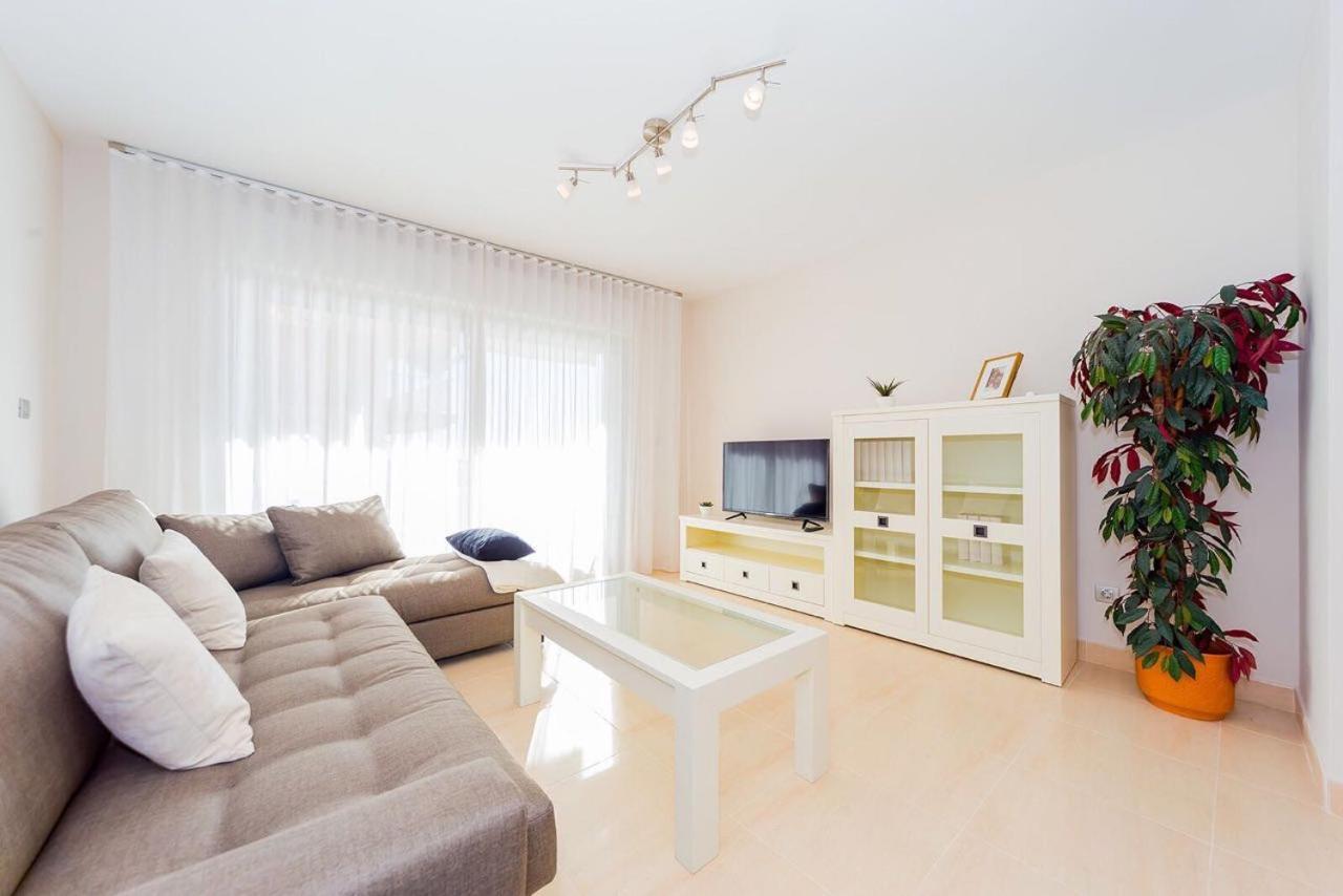 Шикарная Квартира На Первой Линии -Luxury Apartment On The First Line Sea Torrevieja Eksteriør billede